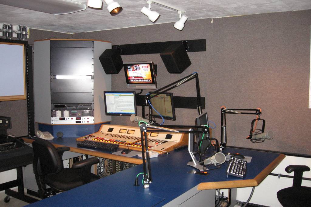 emerstudio.jpg - 95596 Bytes