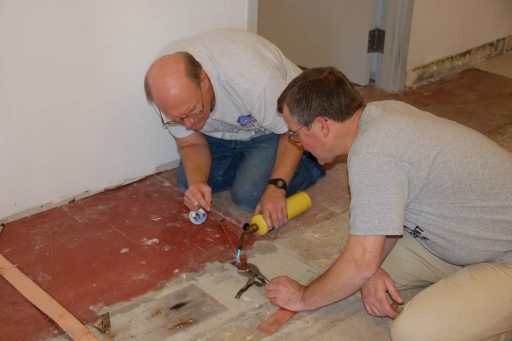 newgroundinside1.jpg - 46585 Bytes