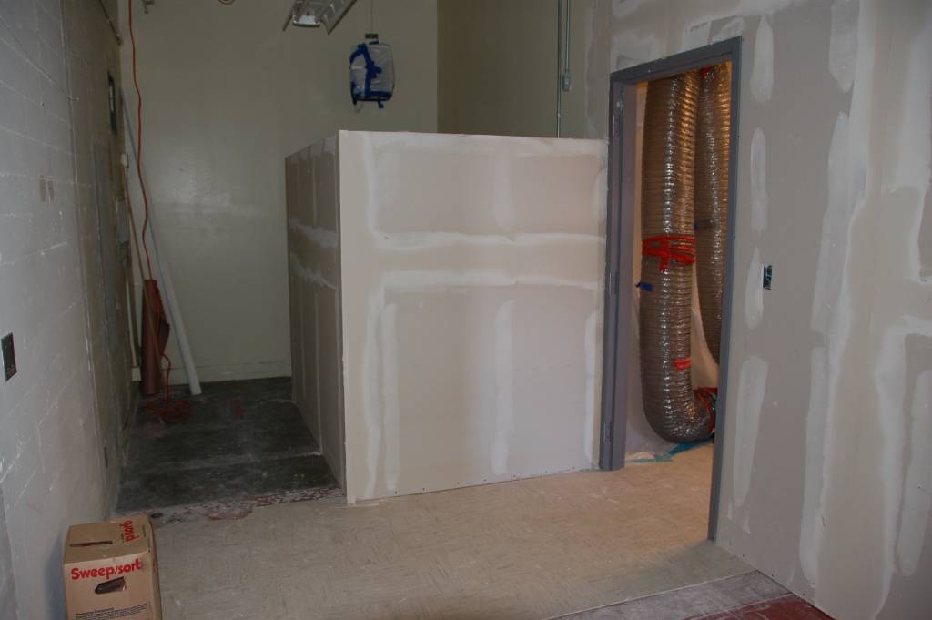 newwall6.jpg - 45731 Bytes