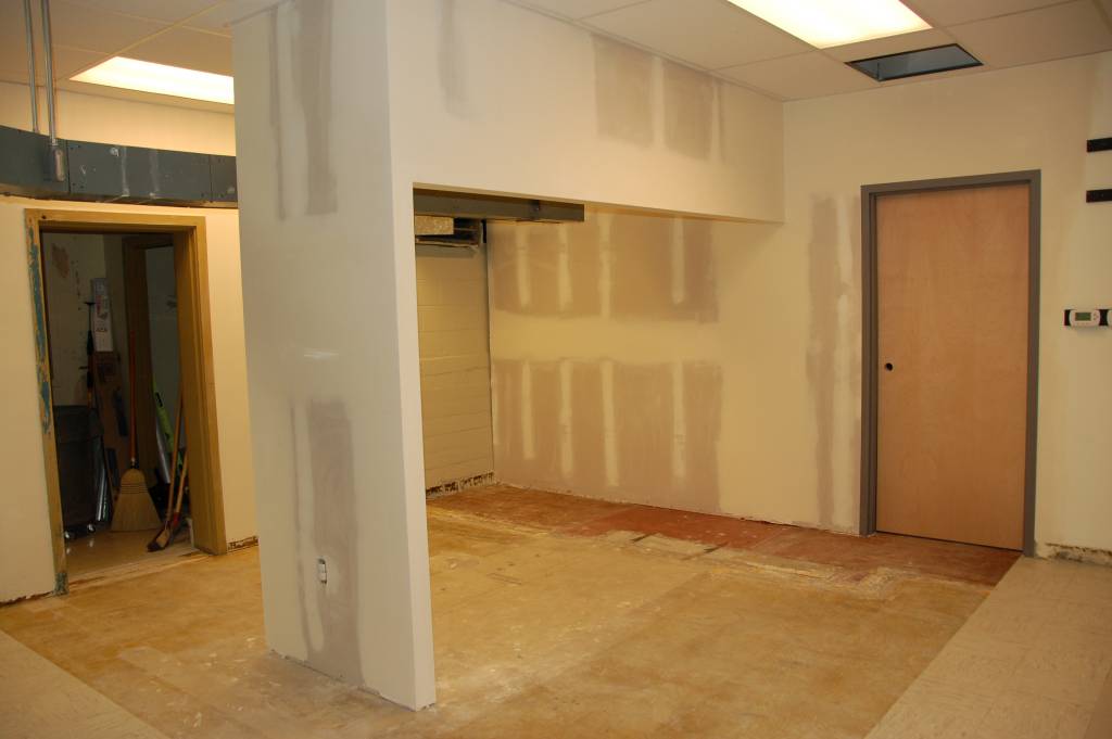 newwalls3.jpg - 47618 Bytes