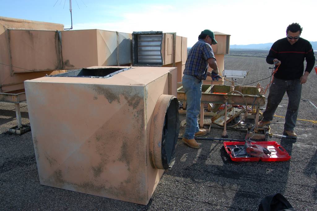 roofafter2.jpg - 97972 Bytes